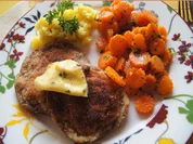 Steinpilzschnitzel mit Honigmöhrenblüten und-Kartoffelstampf - Rezept - Bild Nr. 9386