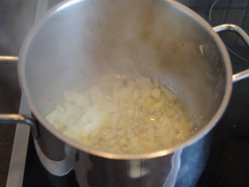 Rezept: Cremige Steinpilzsuppe mit pikanter Einlage Bild Nr. 6 Cremige Steinpilzsuppe mit pikanter Einlage - Rezept - Bild Nr. 6