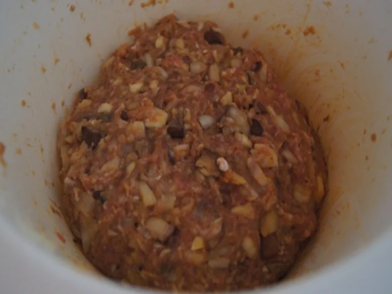 Steinpilzbuletten mit Sauce, Erbsen-Möhren-Gemüse und Drillingen - Rezept - Bild Nr. 6