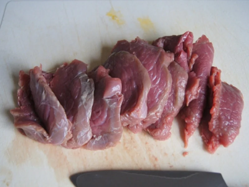 Gebratener Reis mit Ei und Rindfleisch mit Paprika-streifen und Zwiebeln im Wok - Rezept - Bild Nr. 7