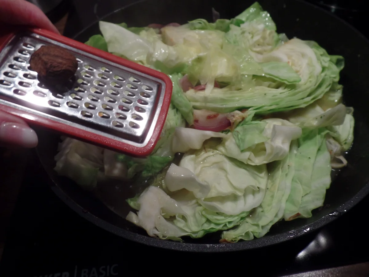 Spitzkohl mit Bohnenpüree und Eiern - Rezept - Bild Nr. 9437