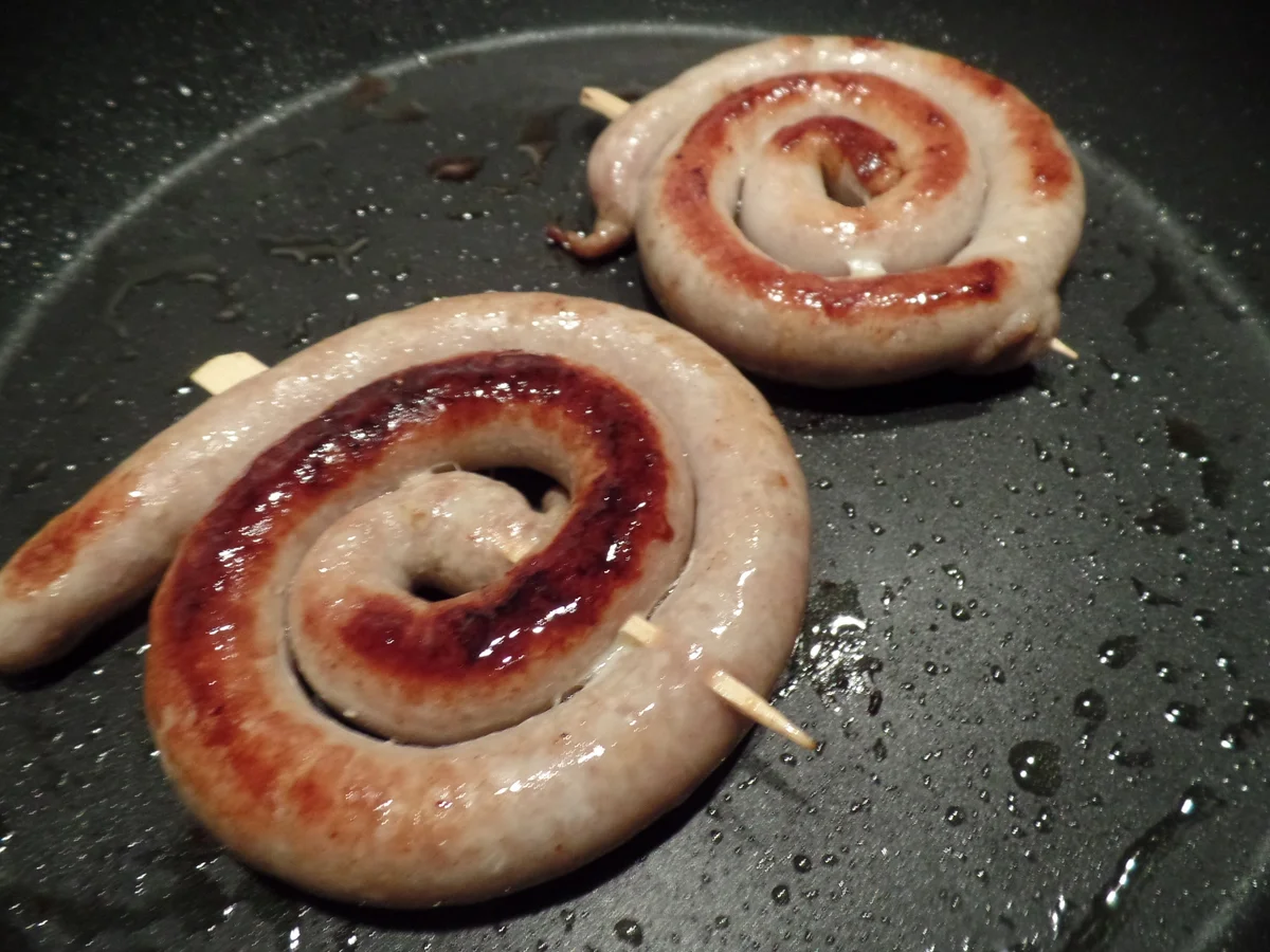 Bratwurstschnecken mit Wurzelgemüse - Rezept - Bild Nr. 9483