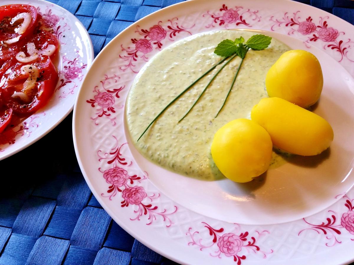 Dip aus frischen Gartenkräutern mit Pellkartoffeln - Rezept - Bild Nr. 7