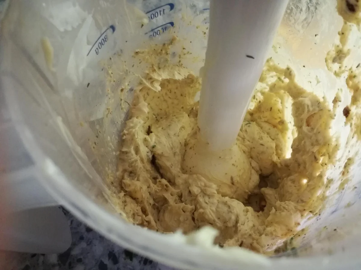 Kräuterbutter mit getrockneten Tomaten - Rezept - Bild Nr. 5