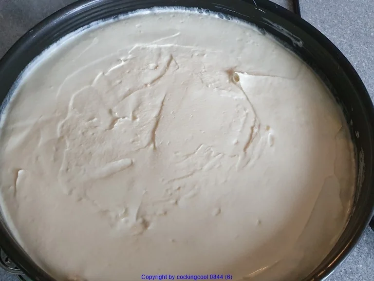 Rezept: Eierlikör Quark Kuchen mit geflämmter Baiserhaube Bild Nr. 9523 Eierlikör Quark Kuchen mit geflämmter Baiserhaube - Rezept - Bild Nr. 9523