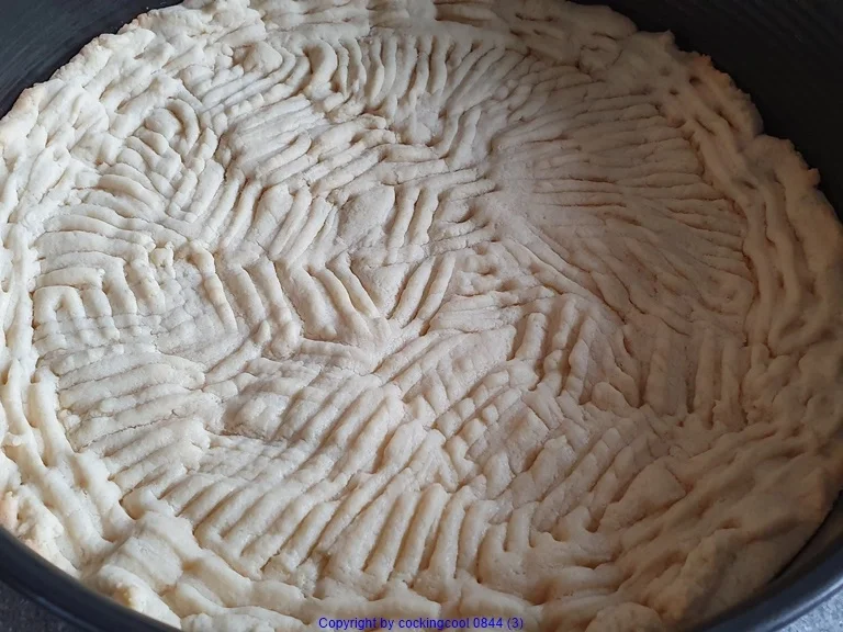 Rezept: Eierlikör Quark Kuchen mit geflämmter Baiserhaube Bild Nr. 9525 Eierlikör Quark Kuchen mit geflämmter Baiserhaube - Rezept - Bild Nr. 9525