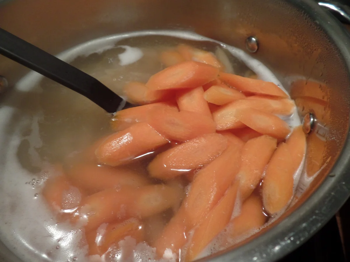 Rezept: Hack-Möhren-Pasta Bild Nr. 9534 Hack-Möhren-Pasta - Rezept - Bild Nr. 9534