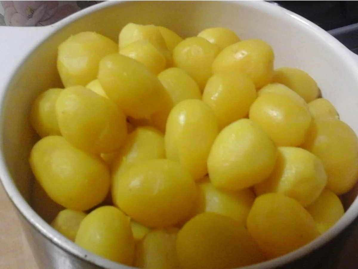 Gekochte Eier in Petersiliensauce mit gebratenen Buttermais und Pellkartoffeldrillingen - Rezept - Bild Nr. 9