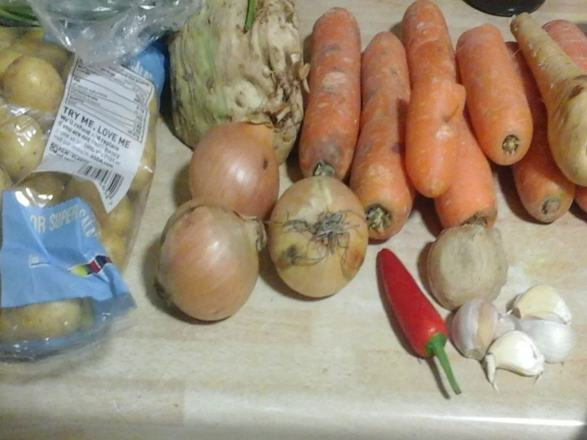 Herzhafter Gemüseeintopf mit Mettbällchen - Rezept - Bild Nr. 3