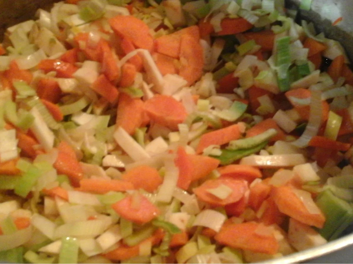 Herzhafter Gemüseeintopf mit Mettbällchen - Rezept - Bild Nr. 13