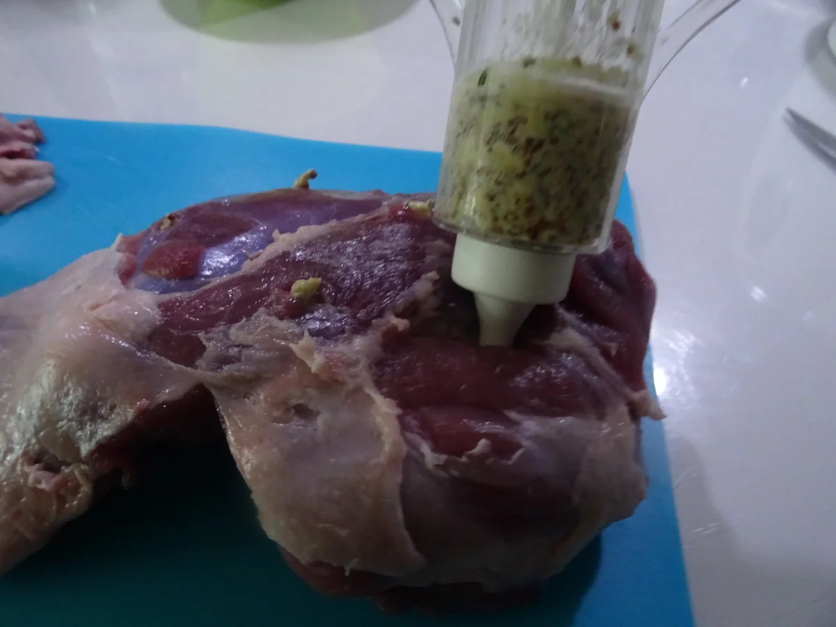 Lammkeule mit Gemüse und Rosmarin-Drillingen - Rezept - Bild Nr. 9540