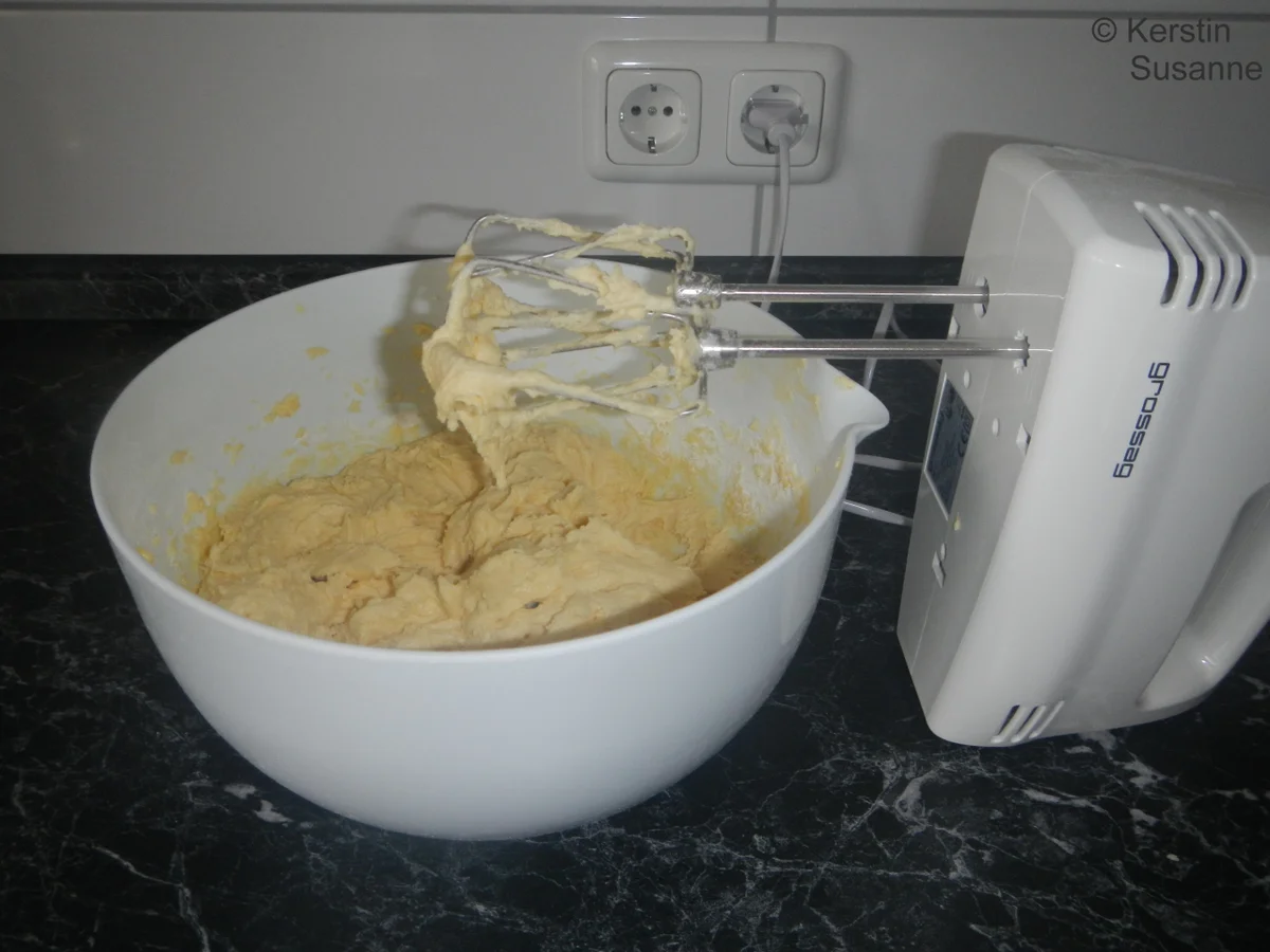 Rezept: Apfelküchlein Bild Nr. 4 Apfelküchlein - Rezept - Bild Nr. 4