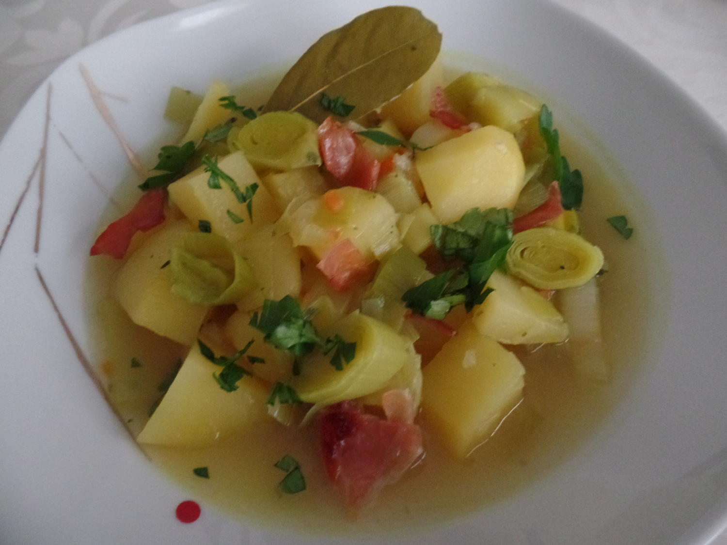 Kartoffel-Porree -Suppe mit Schinken - Rezept - kochbar.de