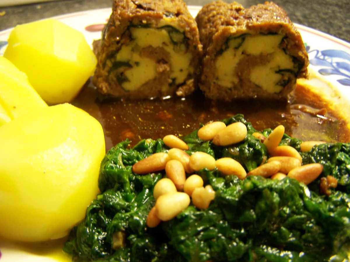 Rezept: Kleines Hackröllchen gefüllt .... Bild Nr. 2 Kleines Hackröllchen gefüllt .... - Rezept - Bild Nr. 2