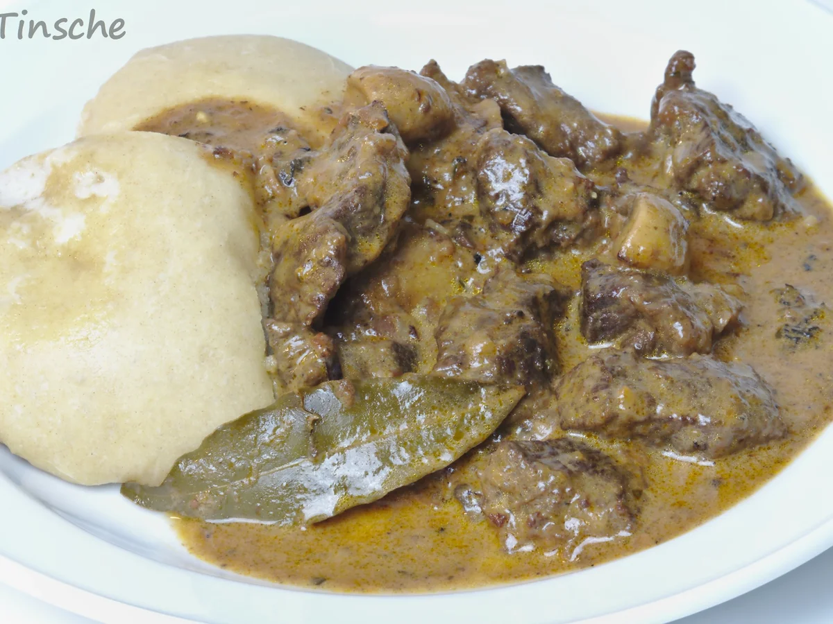 Rezept: Ochsenbäckchengulasch in Champignon-Morchelrahm Bild Nr. 9 Ochsenbäckchengulasch in Champignon-Morchelrahm - Rezept - Bild Nr. 9