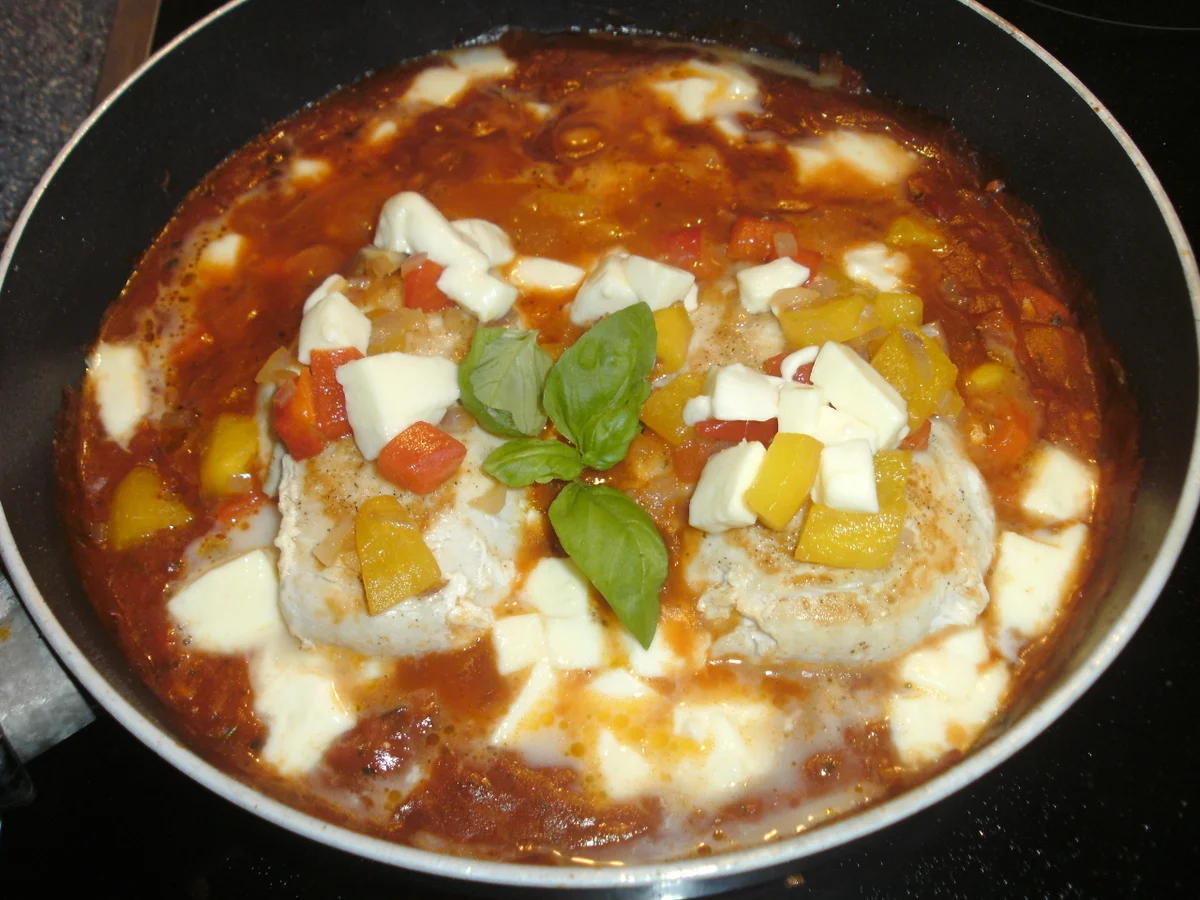 Hähnchenbrust in Paprika-Sahnesoße - Rezept - Bild Nr. 3