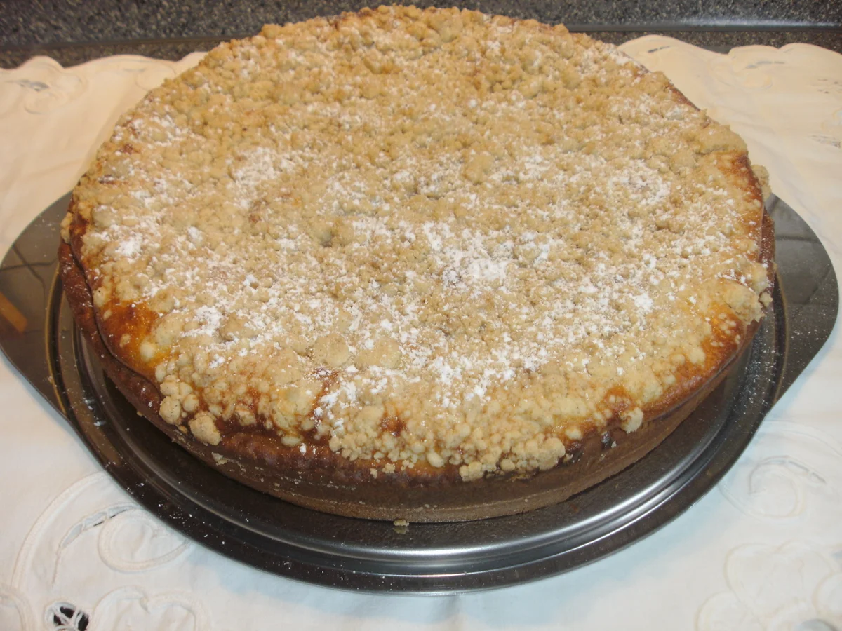 Rezept: Apfel-Rahmkuchen mit Streusel Bild Nr. 2 Apfel-Rahmkuchen mit Streusel - Rezept - Bild Nr. 2