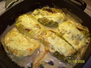 Rezept: Wirsingrollen mit Hähnchen Wirsingrollen mit Hähnchen - Rezept