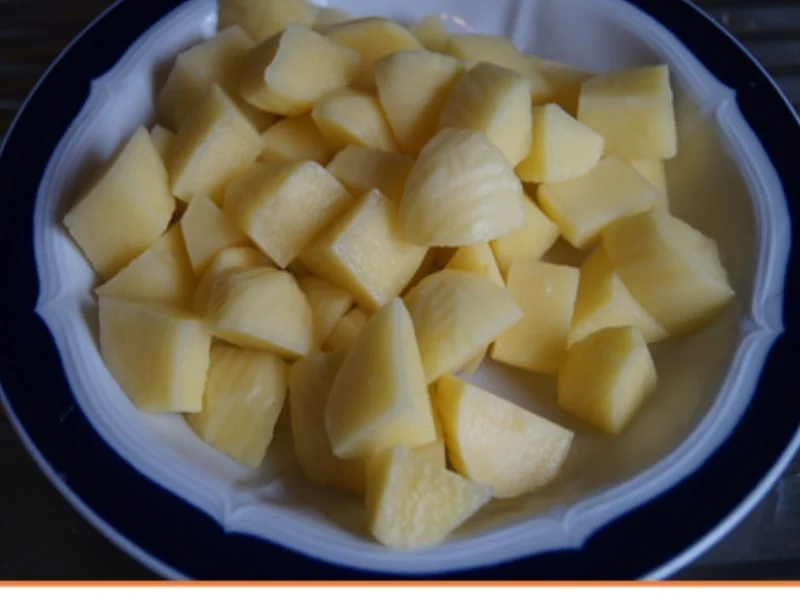 Rezept: Fränkische Bratwurstschnecke mit Röstzwiebeln, Kartoffelstampf und Ananas-Mango-Rotkohl Bild Nr. 12 Fränkische Bratwurstschnecke mit Röstzwiebeln, Kartoffelstampf und Ananas-Mango-Rotkohl - Rezept - Bild Nr. 12