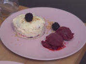 Frankfurter-Kranz-Törtchen mit Brombeer-Limetten-Sorbet - Rezept - Bild Nr. 2