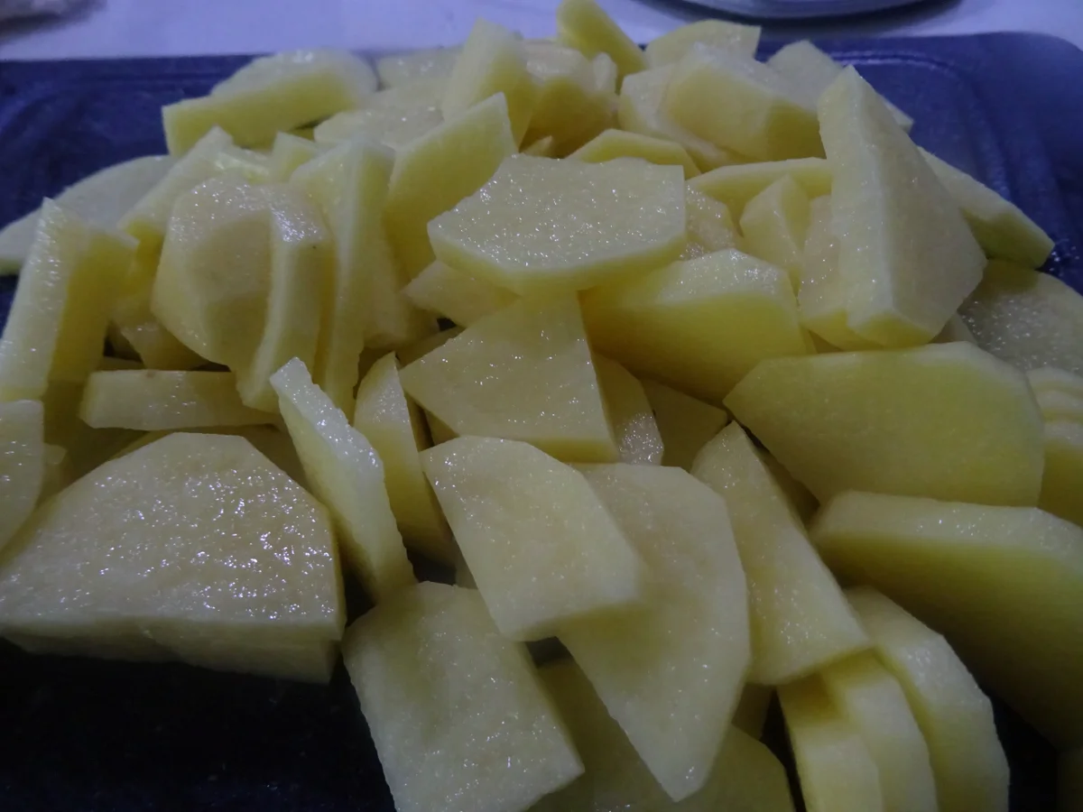 Lachsforelle XXL im Salzmantel mit Kartoffel-Gurkensalat und Dill-Schmand-Dip - Rezept - Bild Nr. 9