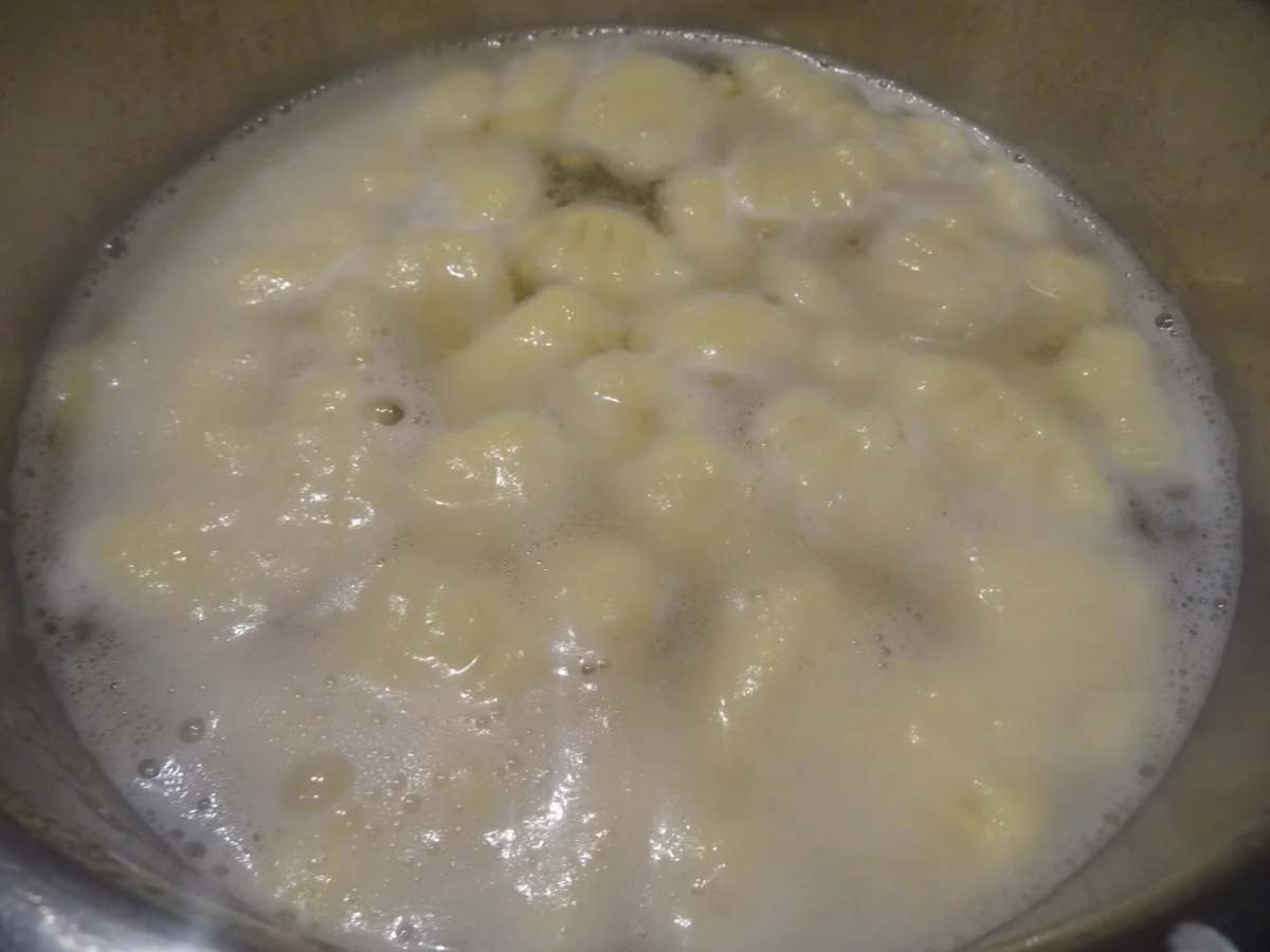 Rezept: Gnocchi "Caprese" Bild Nr. 5 Gnocchi "Caprese" - Rezept - Bild Nr. 5