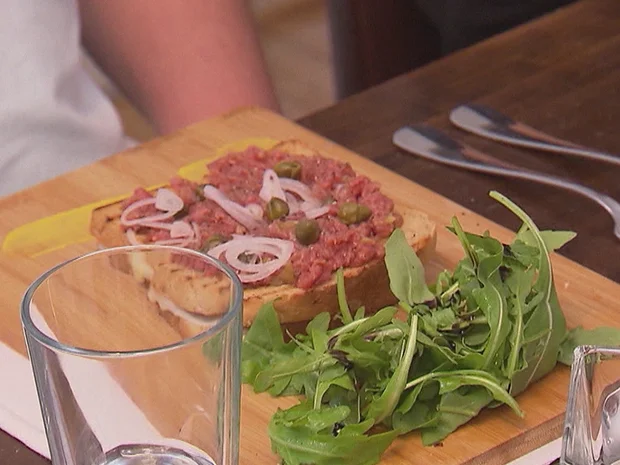 Tatar auf Grilled Cheese Sandwich - Rezept - Bild Nr. 2