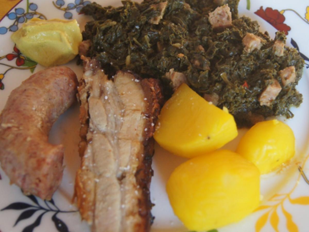 Grünkohl pikant gewürzt mit Brägenwurst, Schweine-braten Prager Art und Kartoffeln - Rezept - Bild Nr. 2