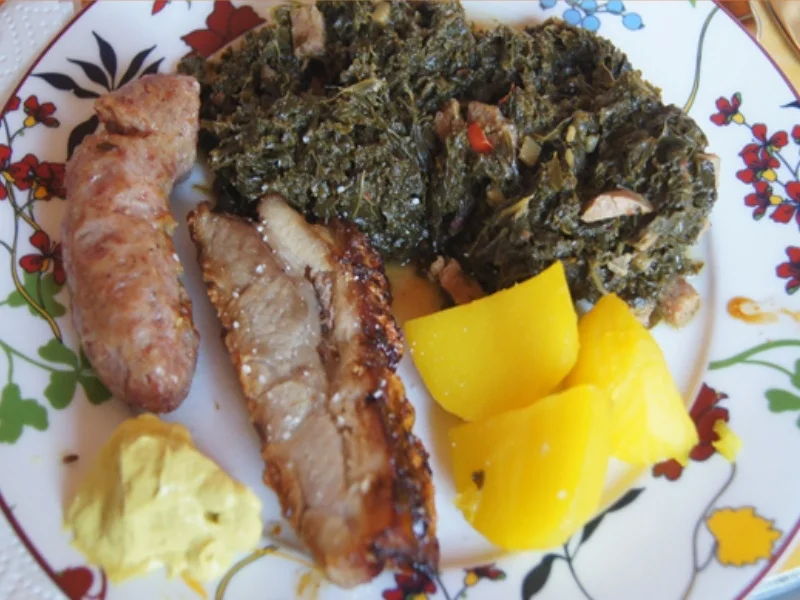 Grünkohl pikant gewürzt mit Brägenwurst, Schweine-braten Prager Art und Kartoffeln - Rezept - Bild Nr. 15