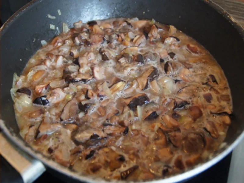 Rezept: Steinpilzpfanne mit Süßkartoffelstampf Bild Nr. 6 Steinpilzpfanne mit Süßkartoffelstampf - Rezept - Bild Nr. 6