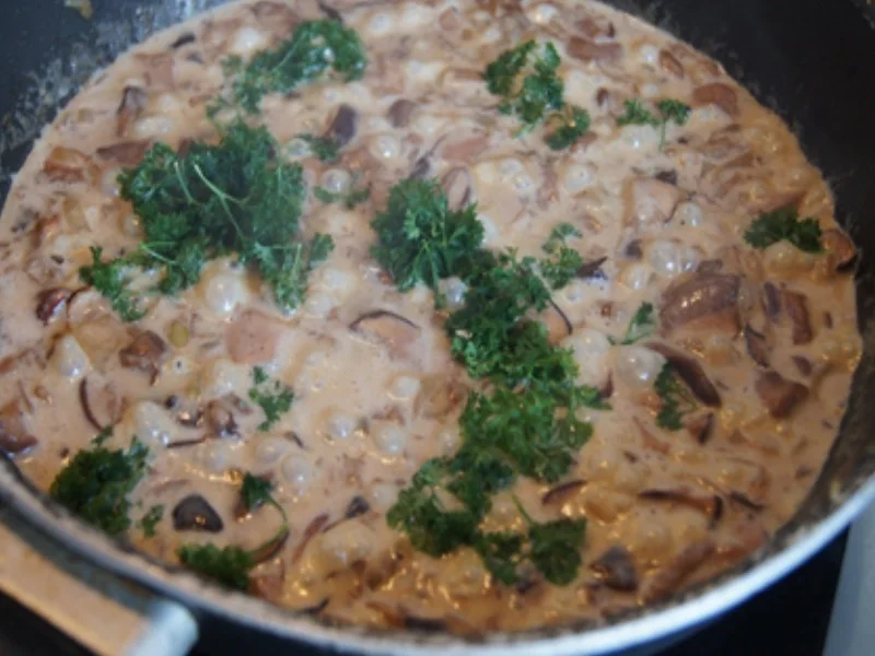 Rezept: Steinpilzpfanne mit Süßkartoffelstampf Bild Nr. 8 Steinpilzpfanne mit Süßkartoffelstampf - Rezept - Bild Nr. 8