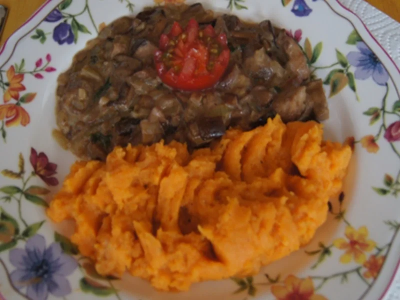 Rezept: Steinpilzpfanne mit Süßkartoffelstampf Bild Nr. 13 Steinpilzpfanne mit Süßkartoffelstampf - Rezept - Bild Nr. 13