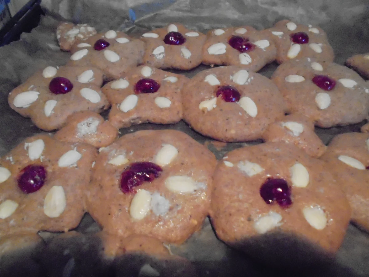 Rezept: Honigkuchen-Plätzchen Bild Nr. 3 Honigkuchen-Plätzchen - Rezept - Bild Nr. 3