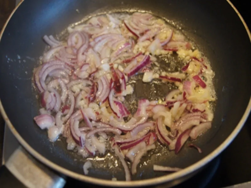 Lachs mit Paprikaschmorgemüse und gelben Basmatireis - Rezept - Bild Nr. 8