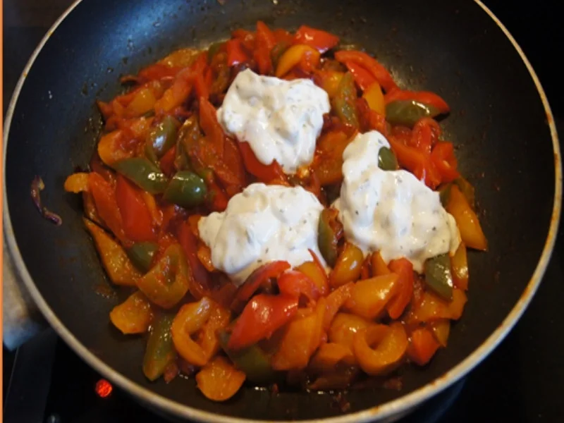 Lachs mit Paprikaschmorgemüse und gelben Basmatireis - Rezept - Bild Nr. 11