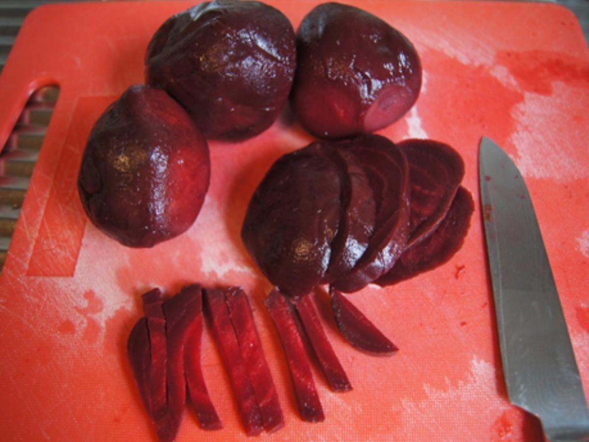 Tomatenrührei mit Rote Bete Salat und Backkartöffelchen - Rezept - Bild Nr. 12