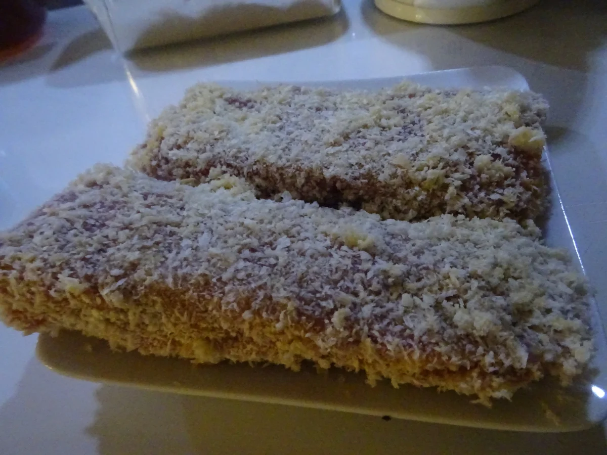 Schweinefilet gefüllt, im Knuspermantel, mit Pflaumen-Portwein-Soße und Parmesanspätzle - Rezept - Bild Nr. 4