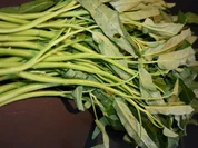 Wasserspinat mit Rindfleisch und Knoblauch - Rezept - Bild Nr. 2