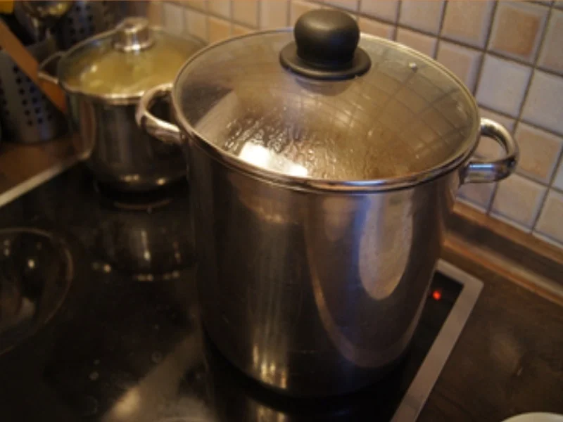 Rezept: Rindfleisch-Möhrenblüten-Suppe Bild Nr. 5 Rindfleisch-Möhrenblüten-Suppe - Rezept - Bild Nr. 5