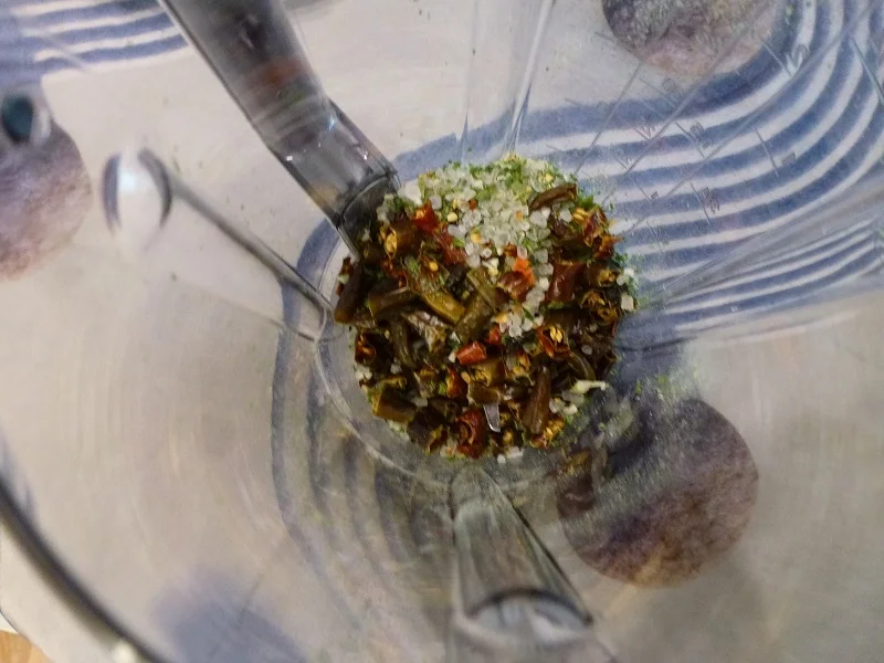 Rezept: Chili-Kräutersalz Bild Nr. 6 Chili-Kräutersalz - Rezept - Bild Nr. 6