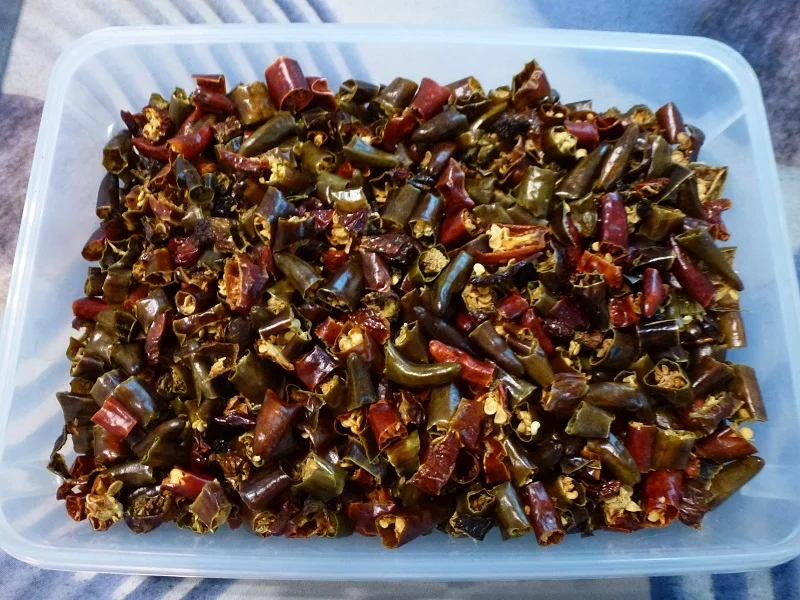 Rezept: Chili-Kräutersalz Bild Nr. 9 Chili-Kräutersalz - Rezept - Bild Nr. 9