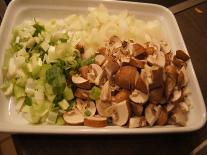 Herzhaftes Omelett mit Champignoneinlage, Feta Käse und Avocado - Rezept - Bild Nr. 3