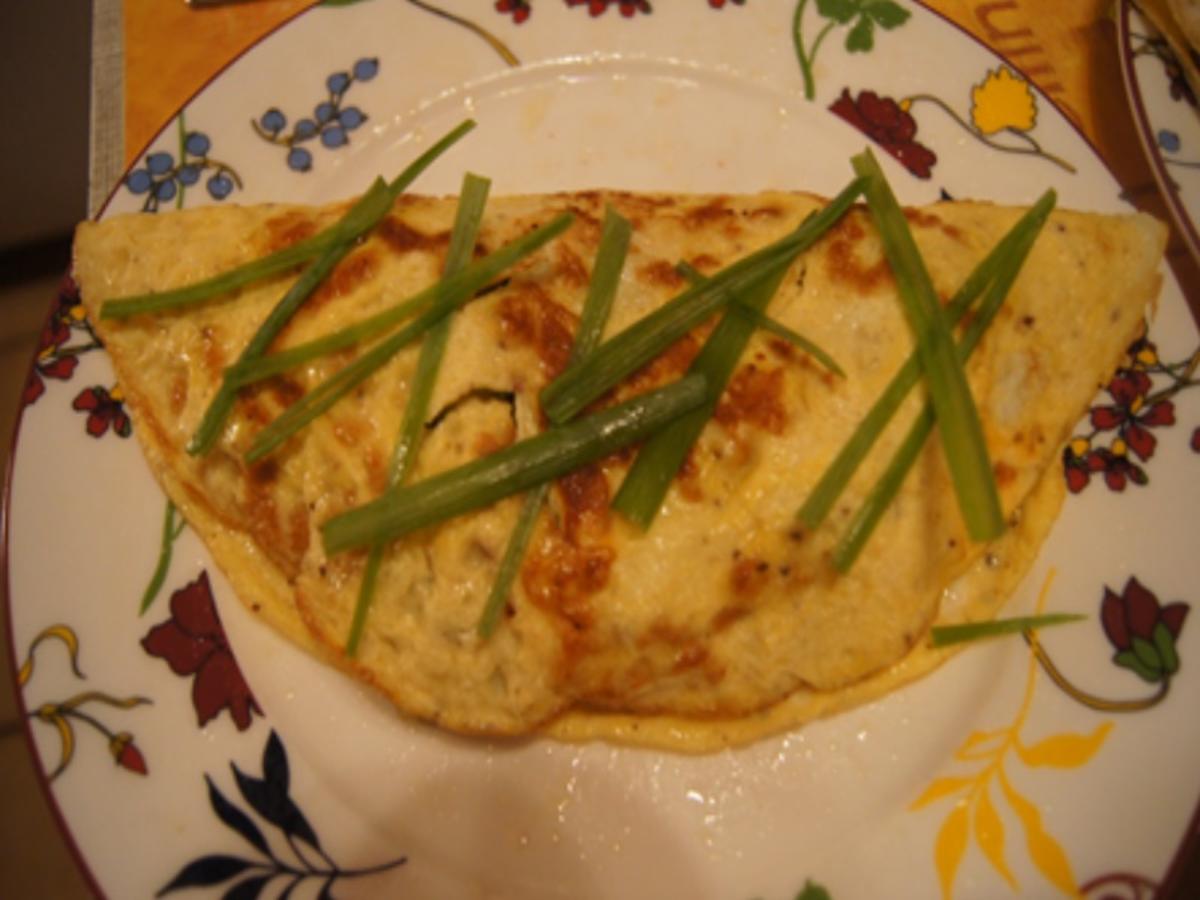 Herzhaftes Omelett mit Champignoneinlage, Feta Käse und Avocado - Rezept - Bild Nr. 6