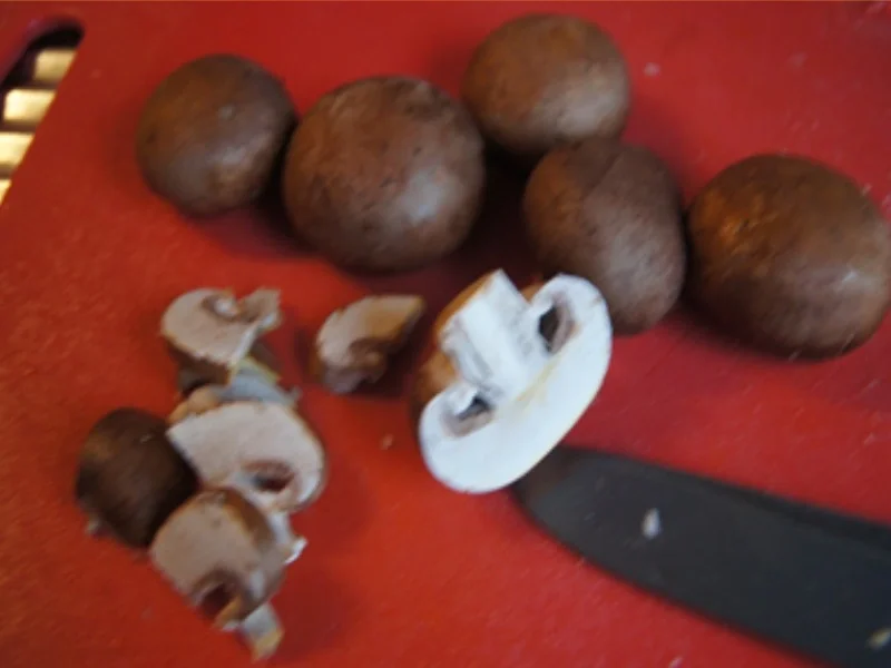 Mie-Nudeln mit Rindfleisch, Ei, Gemüse und Cashew-Nüssen im Wok - Rezept - Bild Nr. 15