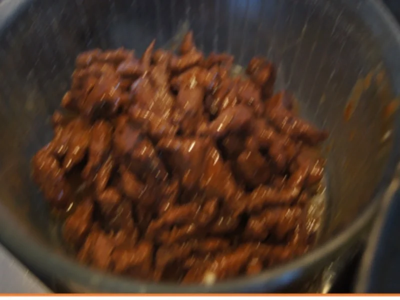 Mie-Nudeln mit Rindfleisch, Ei, Gemüse und Cashew-Nüssen im Wok - Rezept - Bild Nr. 22