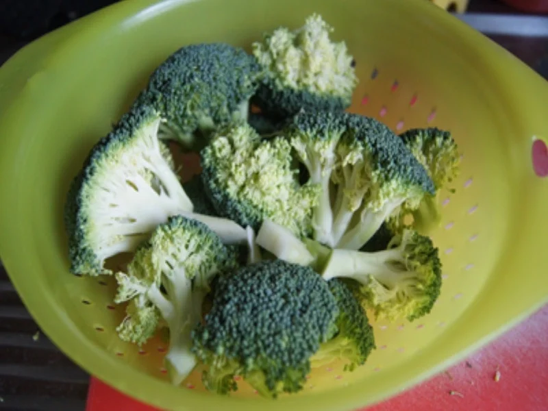 Rezept: Seelachsfilet mit Brokkoli und Drillingen mit Petersilie Bild Nr. 7 Seelachsfilet mit Brokkoli und Drillingen mit Petersilie - Rezept - Bild Nr. 7