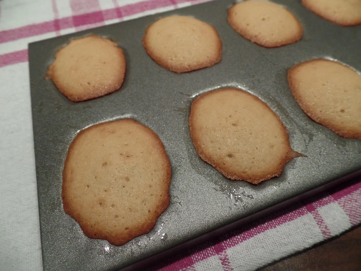 Madeleines mit gebräunter Butter - Rezept - Bild Nr. 9593