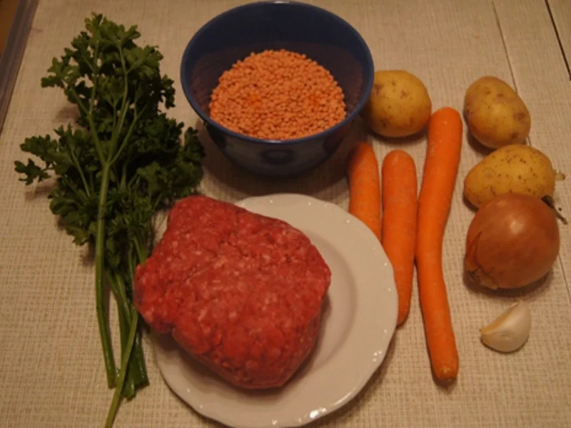 Rezept: Türkische Linsensuppe mit Hackbällchen Bild Nr. 3 Türkische Linsensuppe mit Hackbällchen - Rezept - Bild Nr. 3