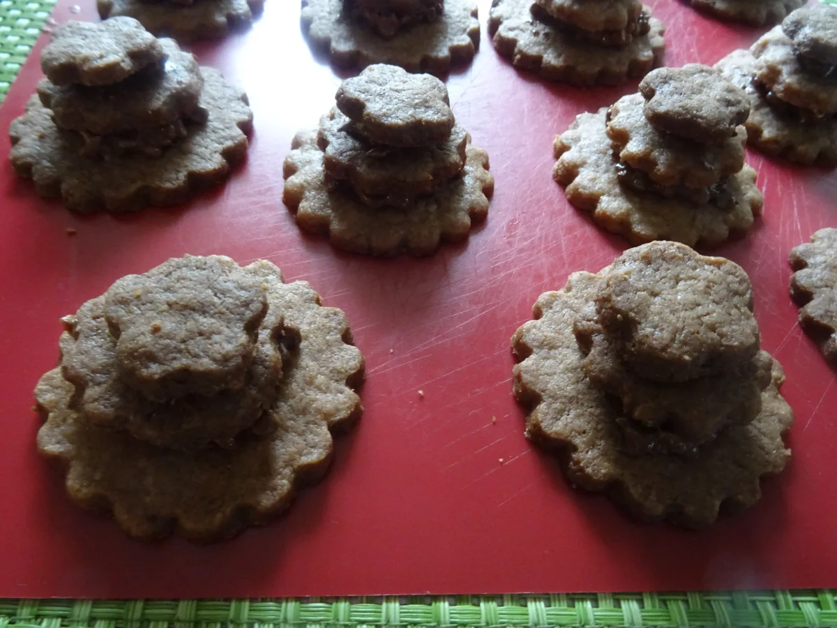 Rezept: Nougat-Terrassen-Plätzchen Bild Nr. 5 Nougat-Terrassen-Plätzchen - Rezept - Bild Nr. 5