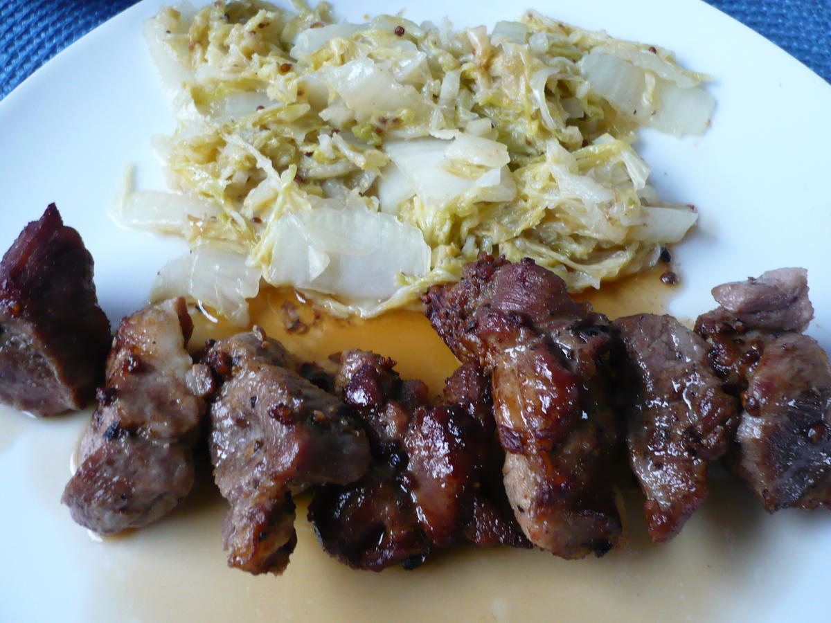Scharf gebratener Schweinenacken mit Ingwer - Chinakohl - Rezept ...